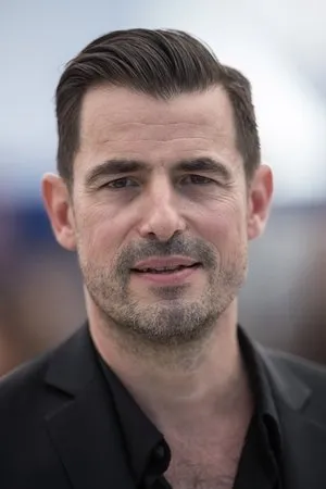 pessoa Claes Bang