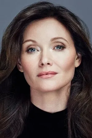 pessoa Essie Davis