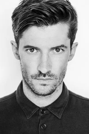 pessoa Gwilym Lee