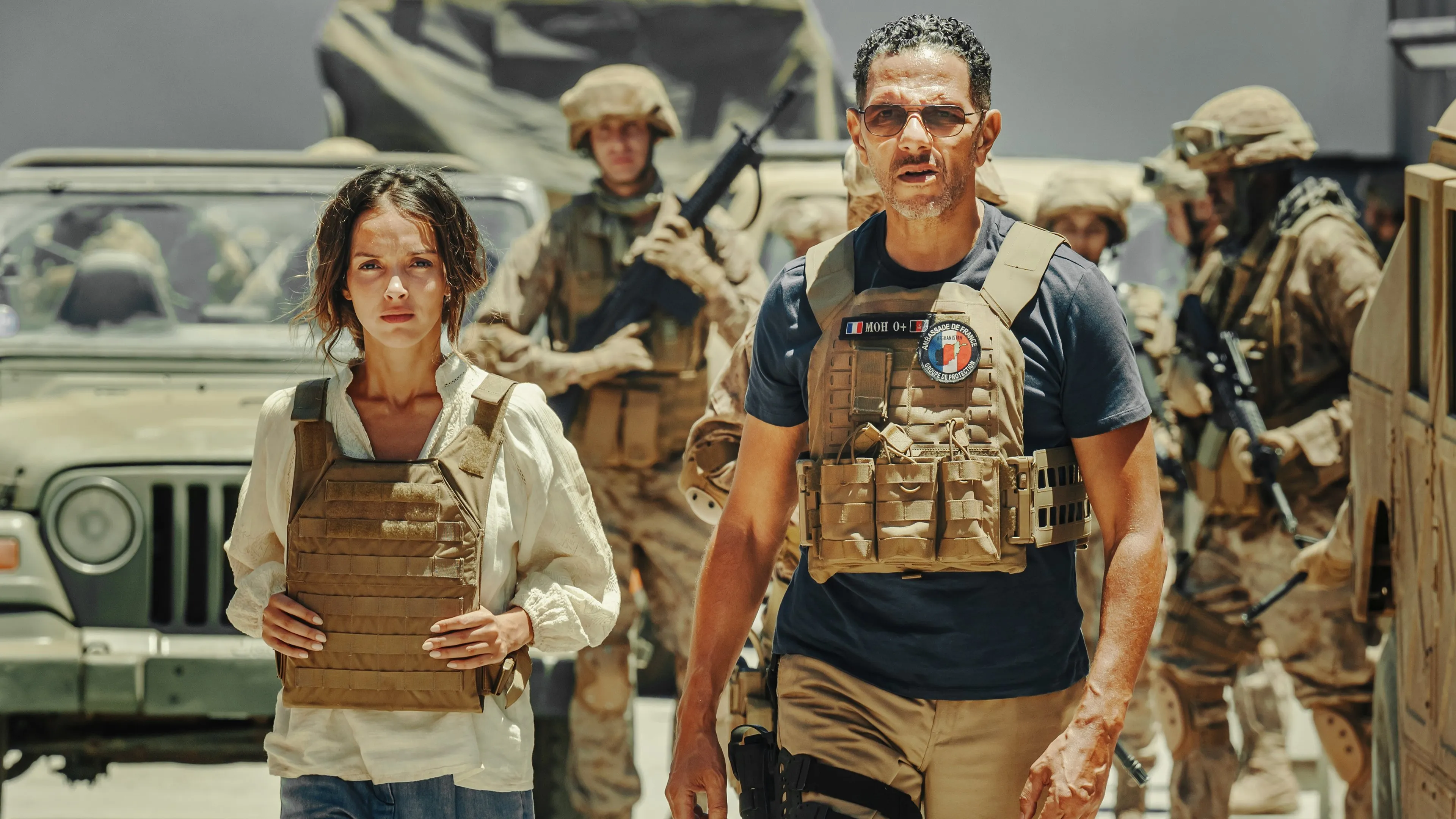 Filme 13 Days, 13 Nights: In the Hell of Kabul Imagem Do Filme 13 Days, 13 Nights: In the Hell of Kabul