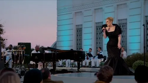 Background Adele: One Night Only