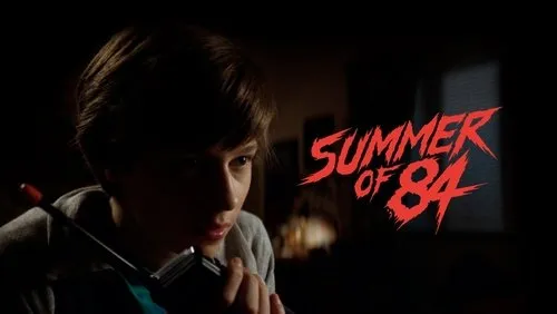 Imagem De Fundo Da Série Verão de 84