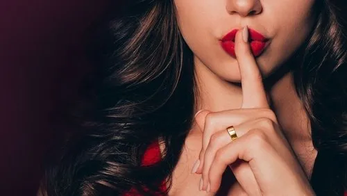Background Ashley Madison: Sexo, Mentiras e Escândalo