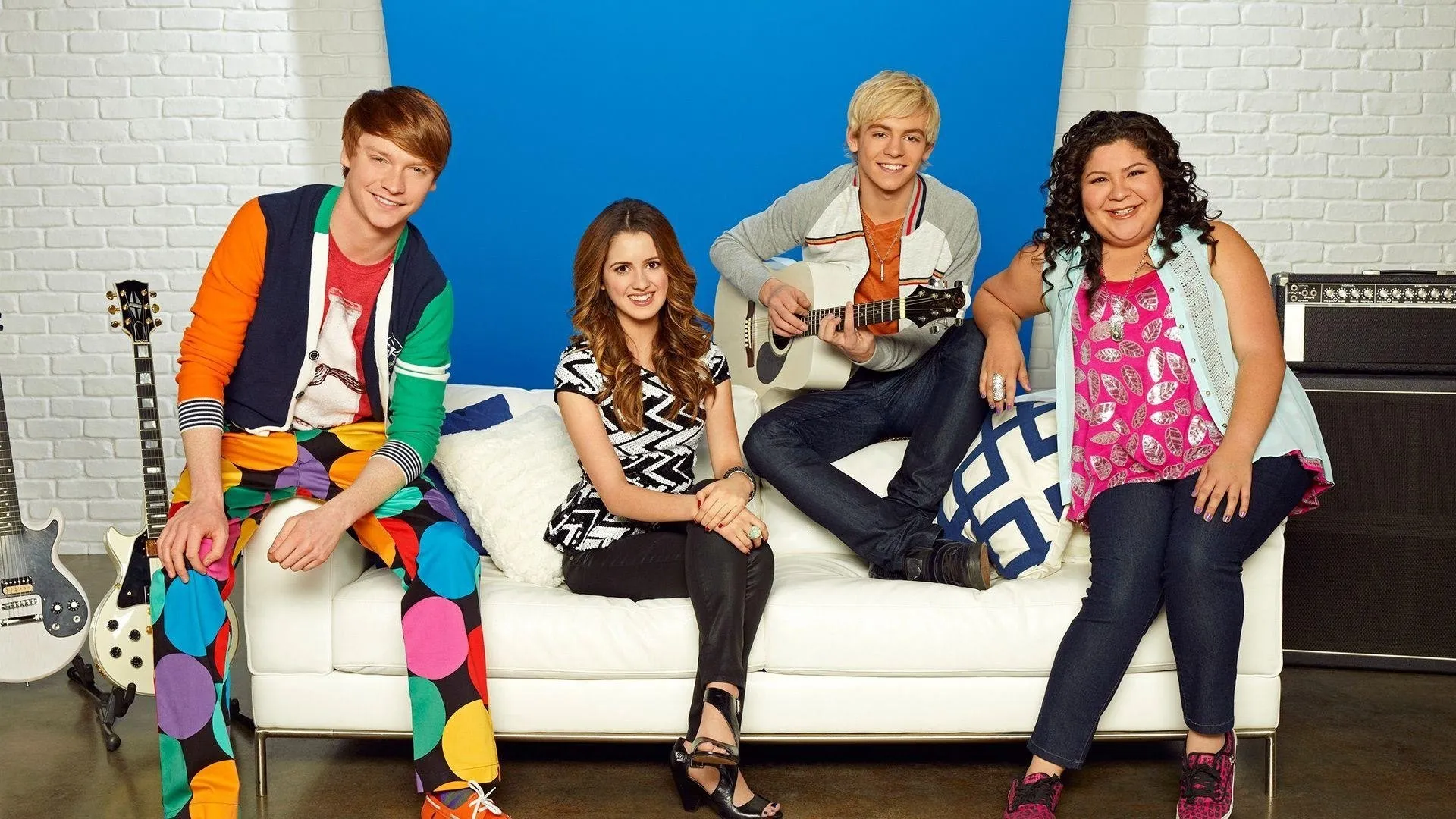 Background Austin & Ally