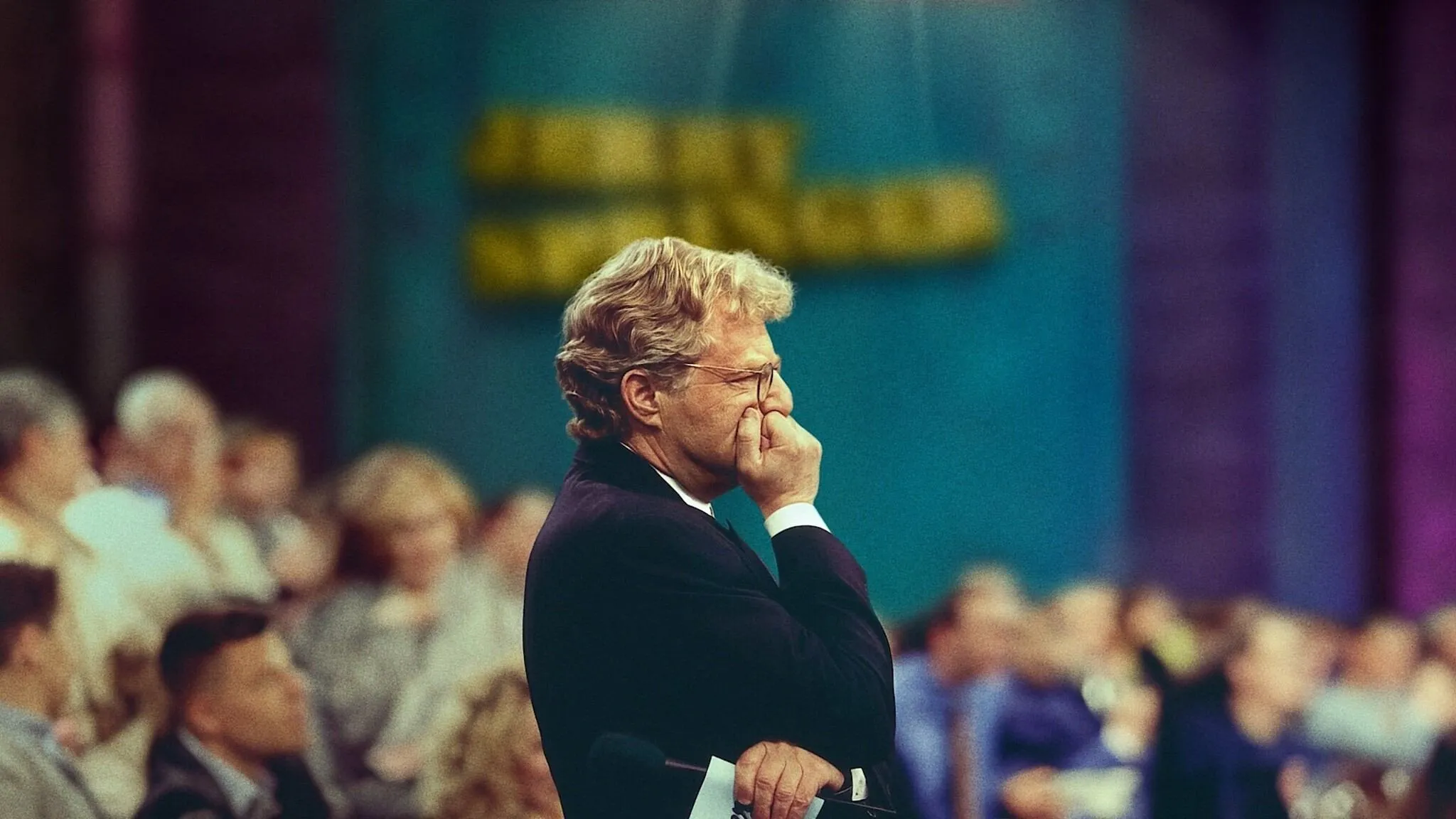 Background Jerry Springer: Brigas, Câmera, Ação