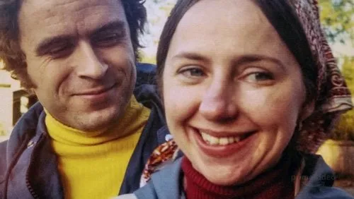 Background Ted Bundy: Apaixonada por um Assassino
