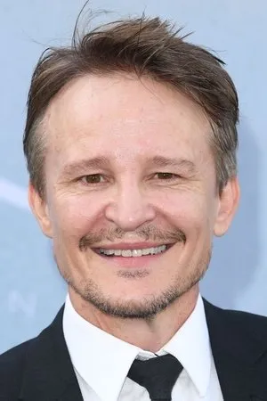 pessoa Damon Herriman