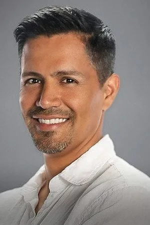 pessoa Jay Hernandez