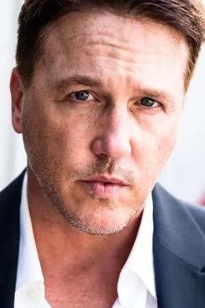 pessoa Lochlyn Munro