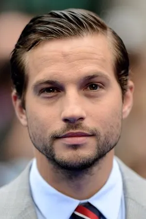 pessoa Logan Marshall-Green