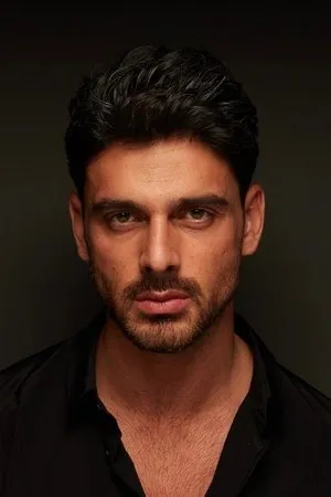 pessoa Michele Morrone