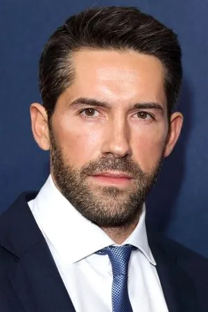 pessoa Scott Adkins
