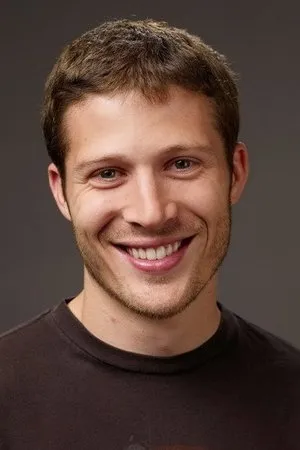 pessoa Zach Gilford